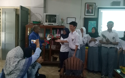 OSIS beri kejutan peringatan Hari Guru Nasional 2019