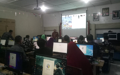 SMAN 9 Yogyakarta Selenggarakan Pelatihan CBT bagi Guru